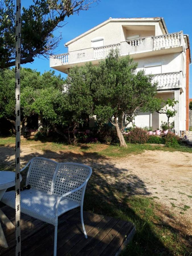 נין Apartments Luce-With Parking מראה חיצוני תמונה