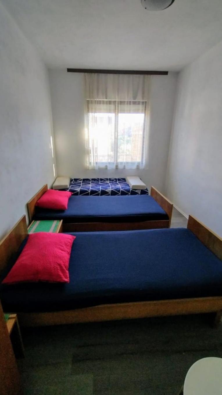 נין Apartments Luce-With Parking מראה חיצוני תמונה