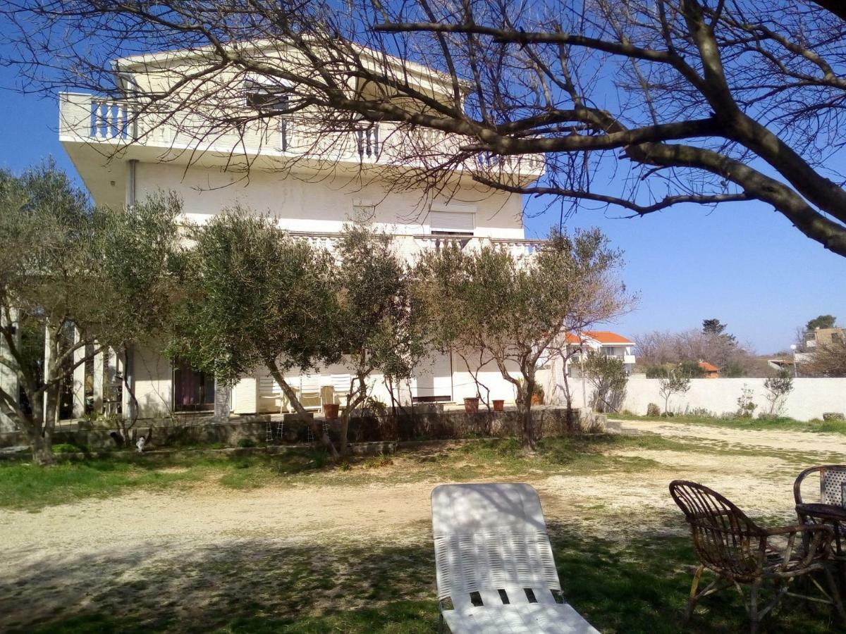נין Apartments Luce-With Parking מראה חיצוני תמונה