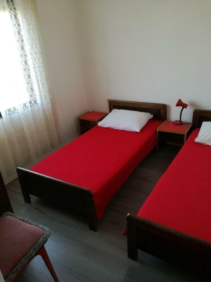 נין Apartments Luce-With Parking מראה חיצוני תמונה