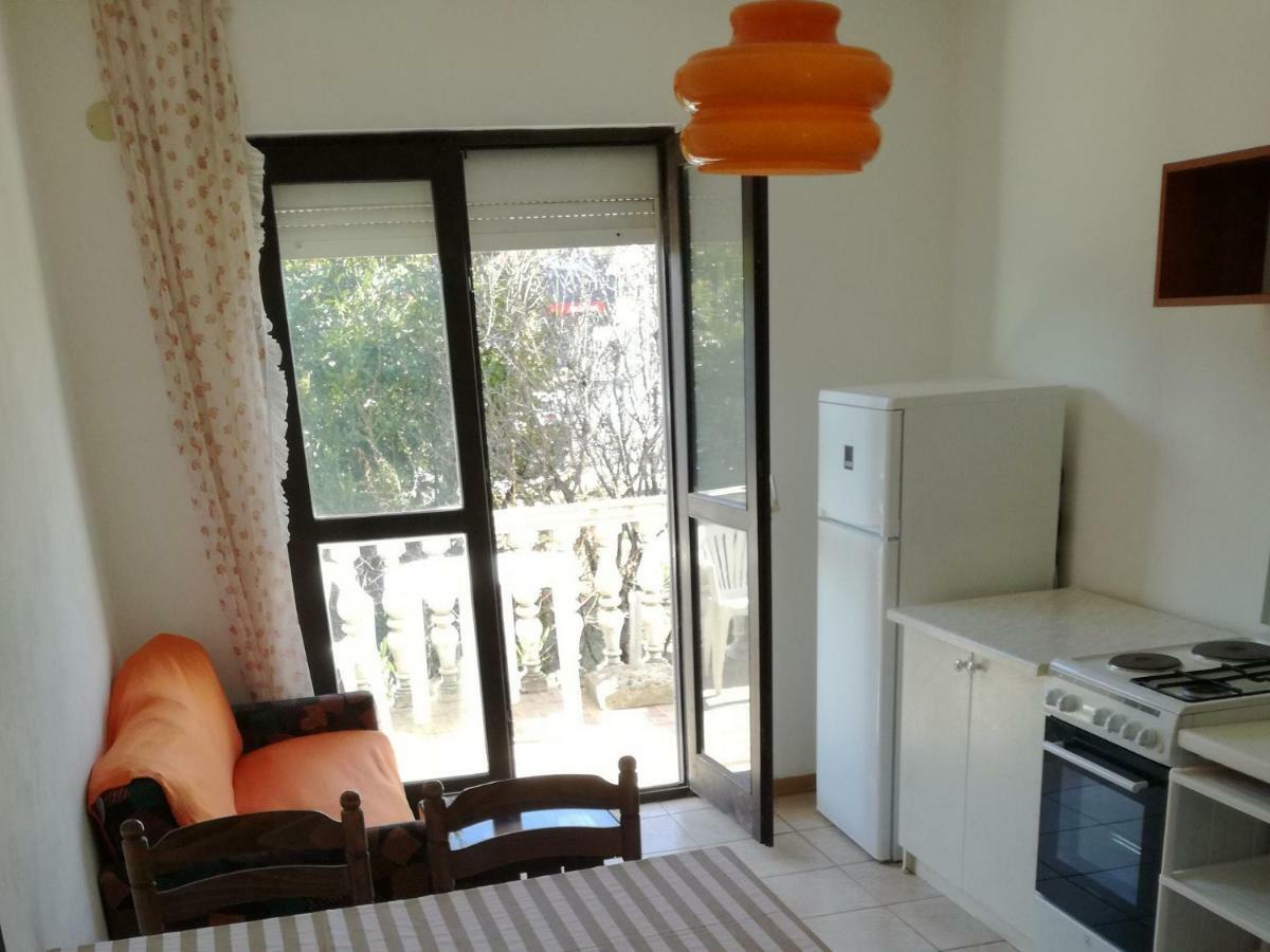 נין Apartments Luce-With Parking מראה חיצוני תמונה
